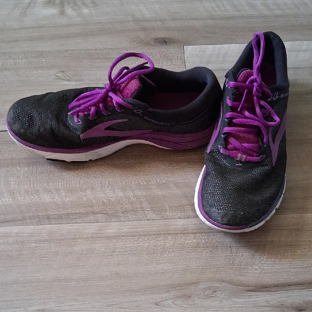 Brooks Women's Black and Purple Athletic Shoes Flaw Pictured